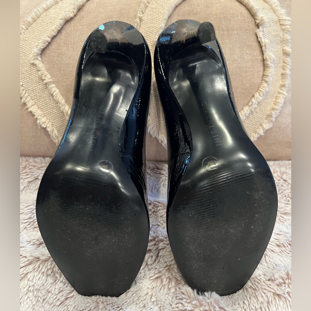 Gianni Bini Women’s Black heels, Size 8 - Picture 6 of 8